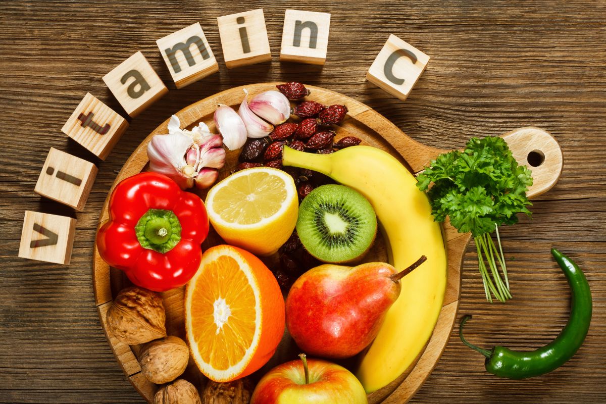 Add these 7 vitamin C rich superfoods to your diet to reduce stress and anxiety